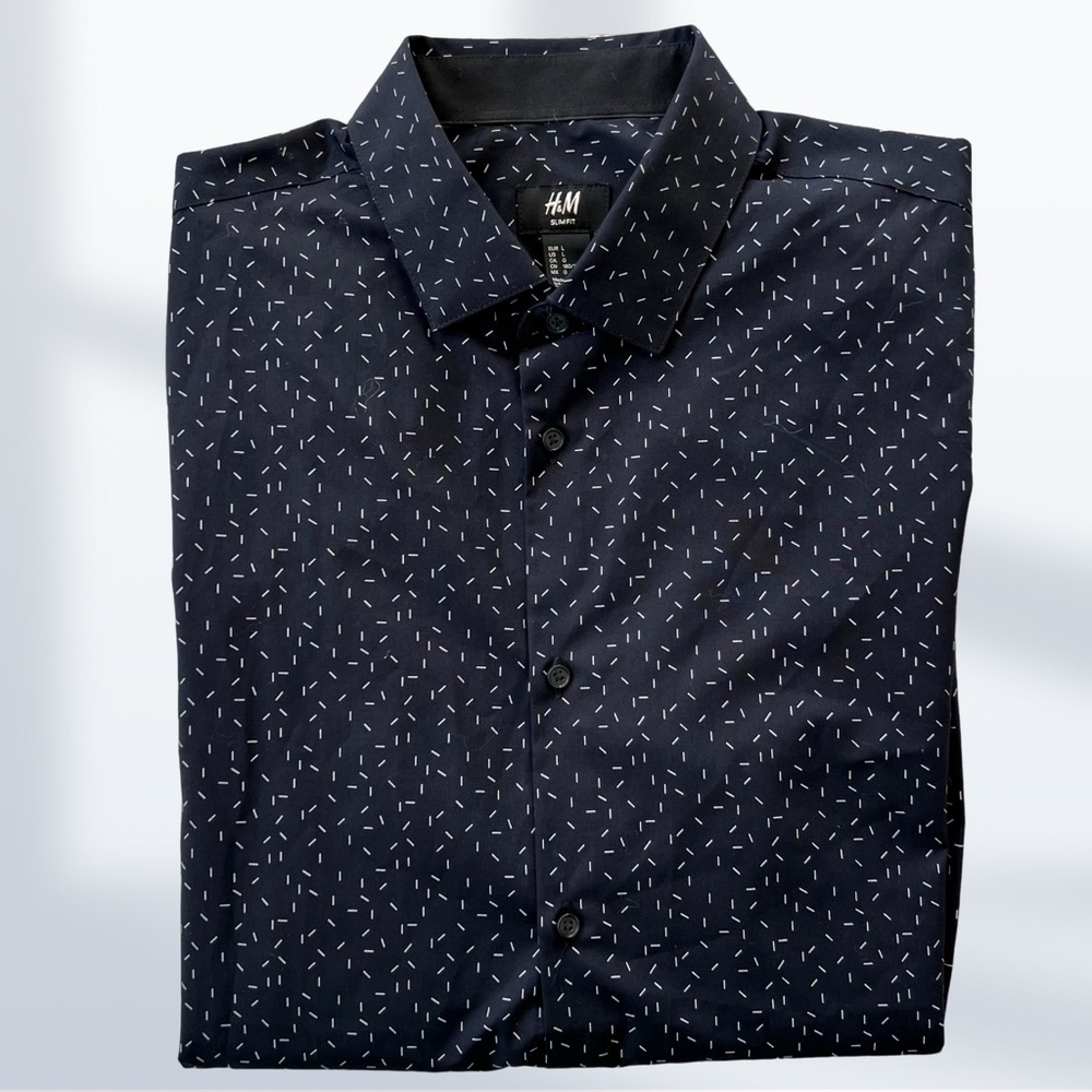 NWOT H&M Blue Button Down Shirt